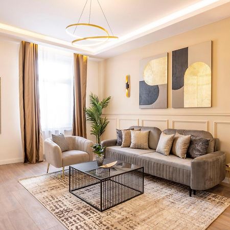Luxury & Classy Central Apartment With 3Bedrm, 2Bathrm Budapest Exterior photo